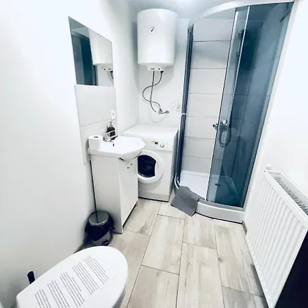 Nr.2 Nad Jeziorem W Puszczy Zielonka *