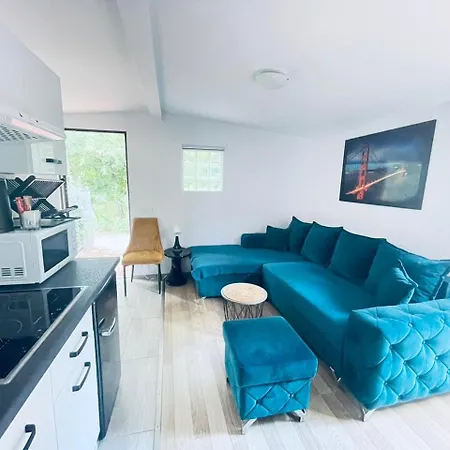 Nr.2 Nad Jeziorem W Puszczy Zielonka * Kaminsko