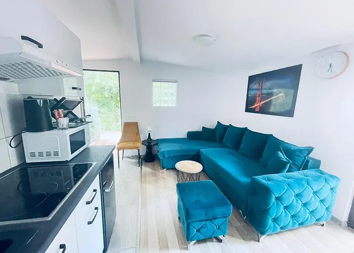 Nr.2 Nad Jeziorem W Puszczy Zielonka * Kaminsko