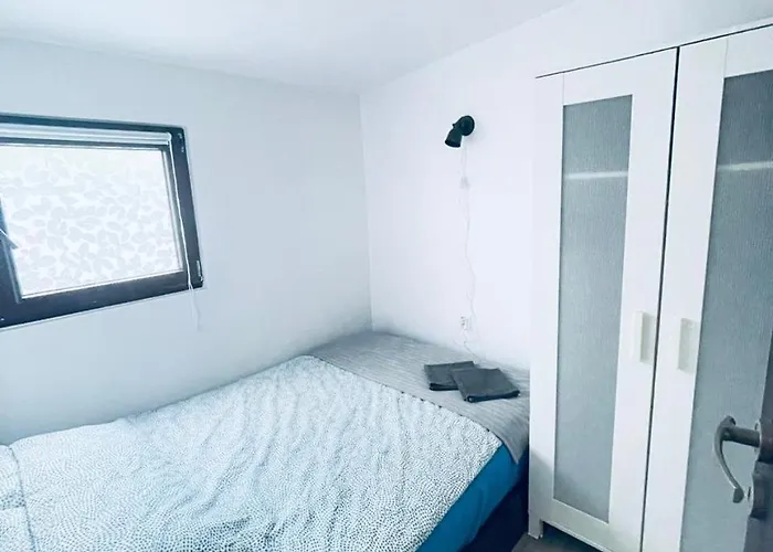 Nr.2 Nad Jeziorem W Puszczy Zielonka Holiday home